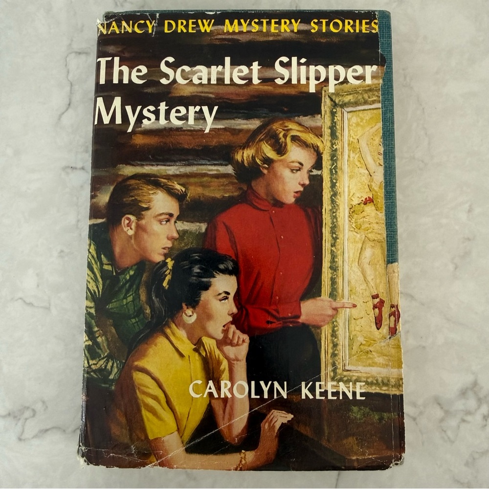 Nancy Drew The Scarlet Slipper Mystery Book #32 - 1954
